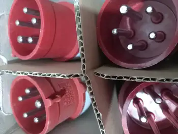 پنج شاخه صنعتی پارسا 32 آمپر سه فاز 3P+N+E نری