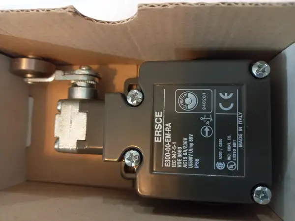 لیمیت سوئیچ ارش ( ERSCE ) مدل E300-00-EM