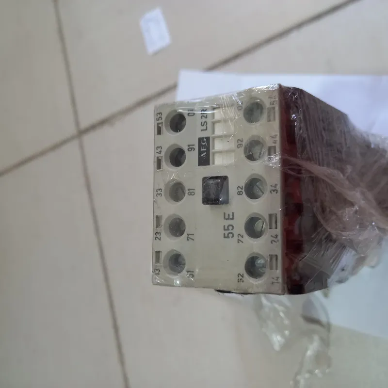کنتاکتور AEG مدل LS 2R   55E بوبین 220 ولت آلمانی اصل 3 کیلو وات gallery1