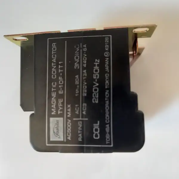 مینی کنتاکتور 9 آمپر توشیبا ژاپن 3 کنتاکت باز یک کنتاکت بسته
