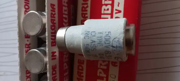 فیوز فشنگی تک فاز  50 آمپر جنس اعلا