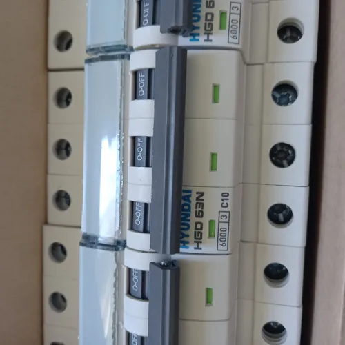 فیوز مینیاتوری هیوندای سه فاز  10 آمپر موتوری C سه پل هیوندای اصلی