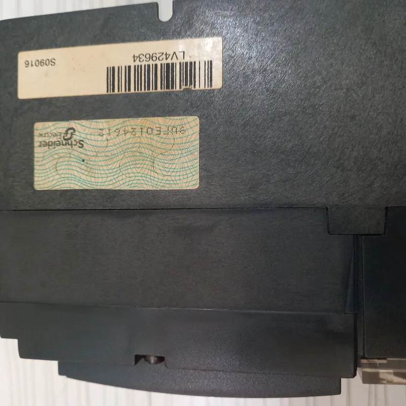 کلید اتوماتیک سه پل قابل تنظیم حرارتی 63 آمپر مدل NSX 100F اشنایدر فرانسه در حد نو gallery3