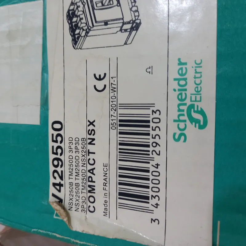 کلید اتوماتیک سه پل قابل تنظیم حرارتی و مغناطیسی 250 آمپر مدلNSX 250F اشنایدر فرانسه در حد نو دارای کارتن gallery4