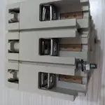 کلید اتوماتیک سه پل قابل تنظیم حرارتی 100 آمپر لگراند ایتالیا مدل DPX 125 فاقد کارتن thumb 2