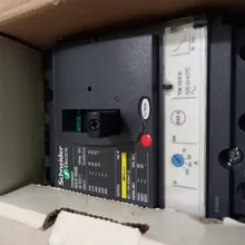 کلید اتوماتیک سه پل قابل تنظیم حرارتی 100 آمپر اشنایدر فرانسه مدل NSX 100B تنظیم حرارتی طبق عکس gallery0