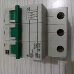 کلید مینیاتوری F&G اصل موتوری سه پل 10 آمپر قدرت قطع 10KA thumb 1