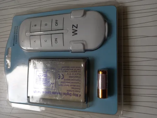 ریموت کنترل 4 کانال فلزی 220 ولت