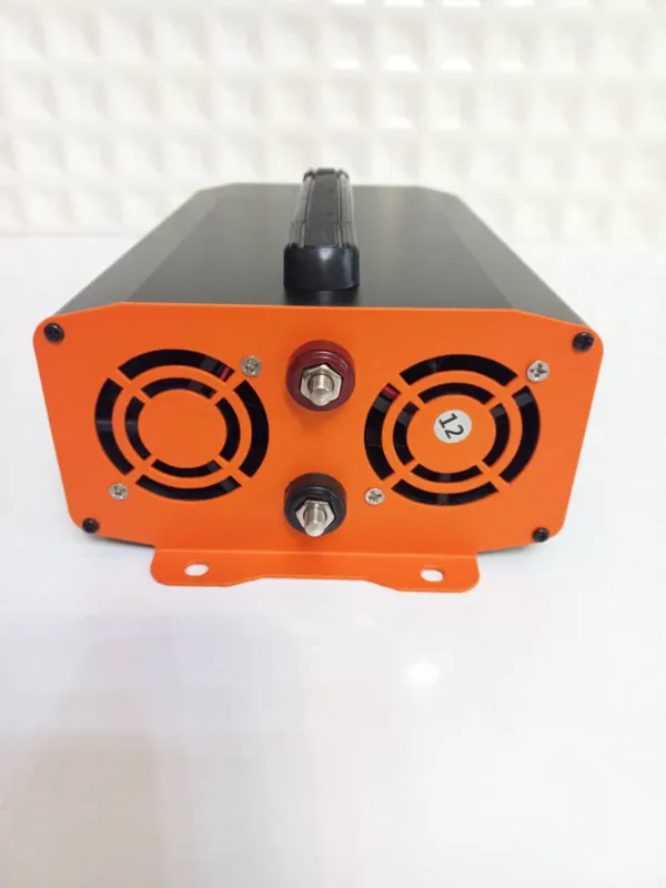 اینورتر تمام سینوسی سینوسی خالص 1600 وات 12 به 220 ولت برند چانگی CHANGI gallery4